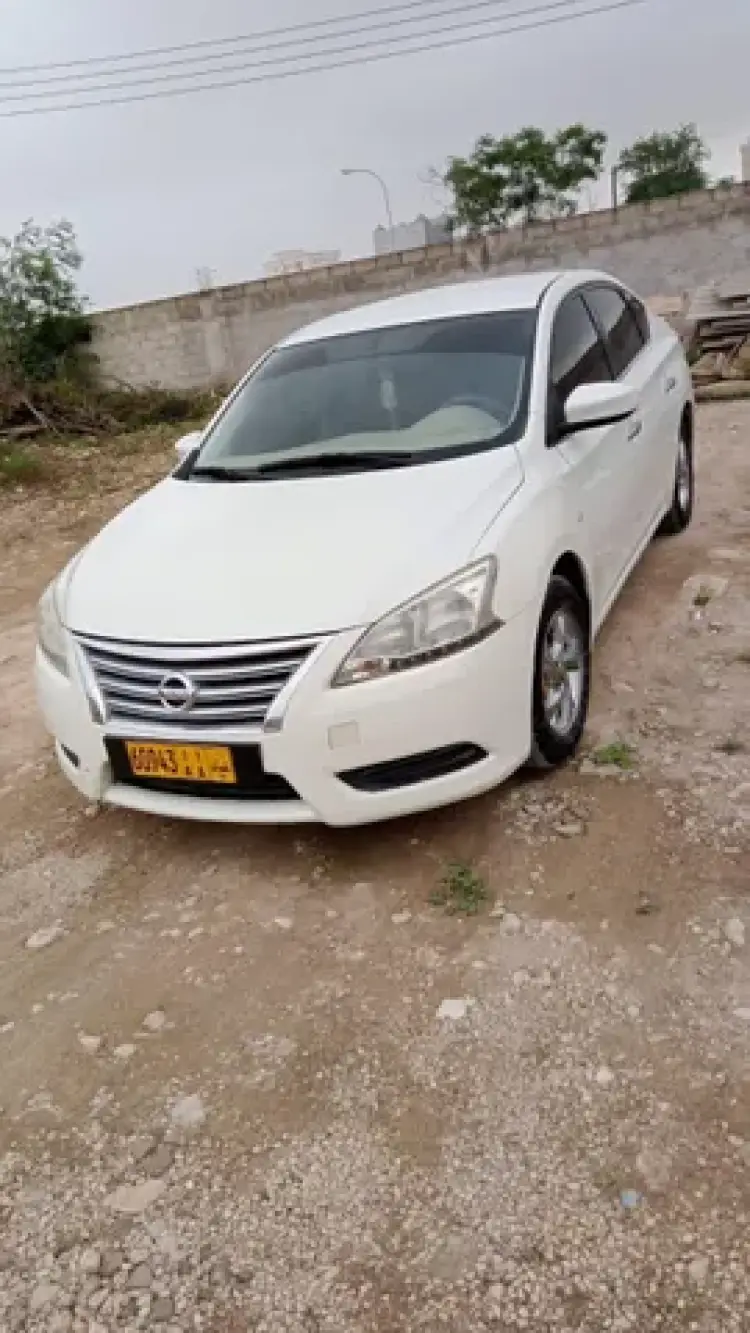 nissan sentra image Nissan Sentra 1.8L SV 2014