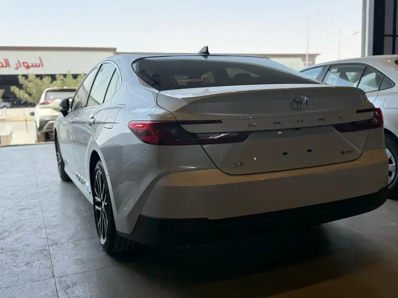 Toyota Camry 2025