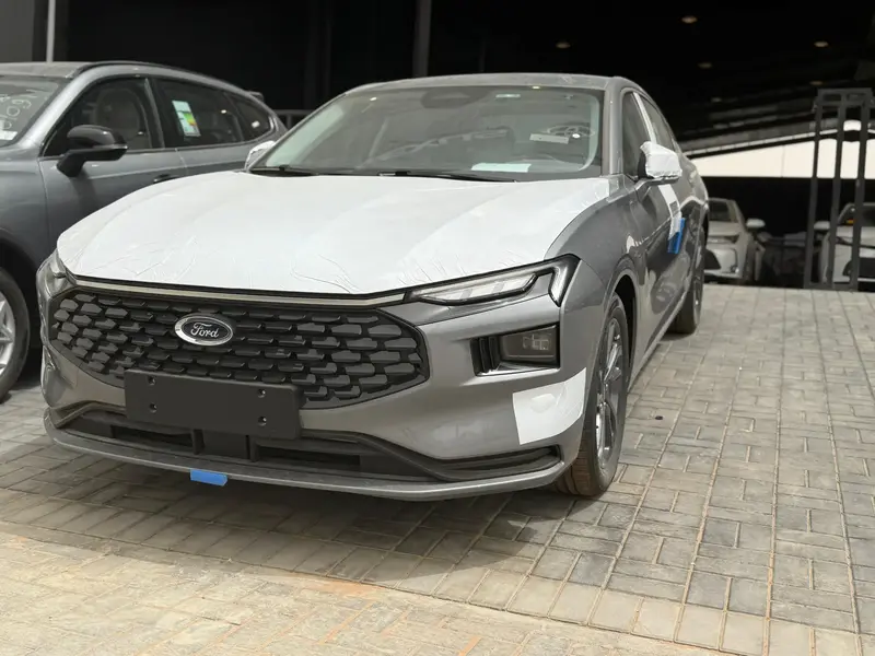 Discover undefined undefined Exterior Interior Images.Find all aspects and details of cars.