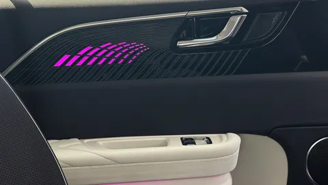 Hongqi E-HS9 Deluxe (6 Seats) 2022