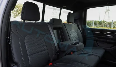 New RAM 1500 Big Horn Crew Cab 2025
