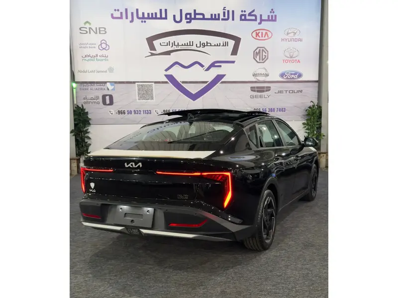 Discover undefined undefined Exterior Interior Images.Find all aspects and details of cars.