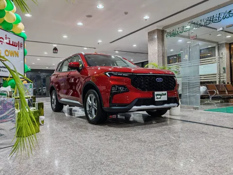 Discover undefined undefined Exterior Interior Images.Find all aspects and details of cars.