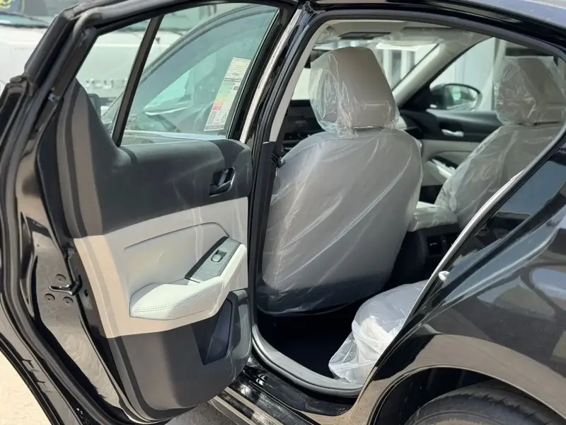 Nissan Altima 2025