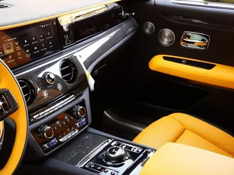 New Rolls Royce Ghost 6.6L Black Badge 2025