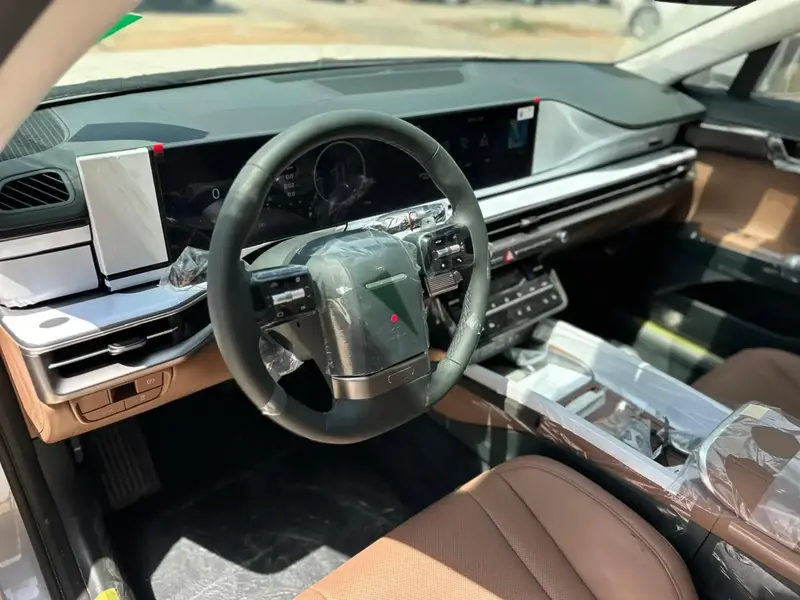 Discover undefined undefined Exterior Interior Images.Find all aspects and details of cars.