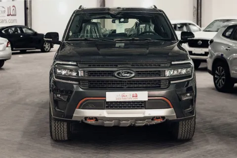 Discover undefined undefined Exterior Interior Images.Find all aspects and details of cars.