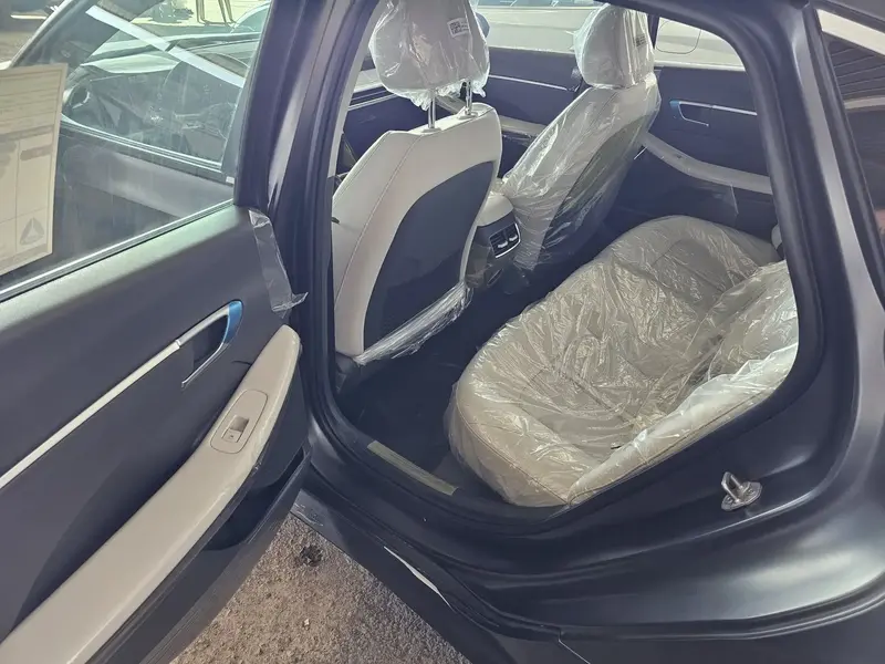 Discover undefined undefined Exterior Interior Images.Find all aspects and details of cars.