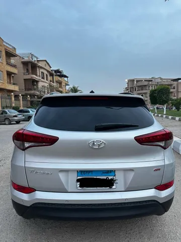 استكشف undefined undefined الصور الخارجية والداخلية. اكتشف جميع جوانب وتفاصيل السيارات.
