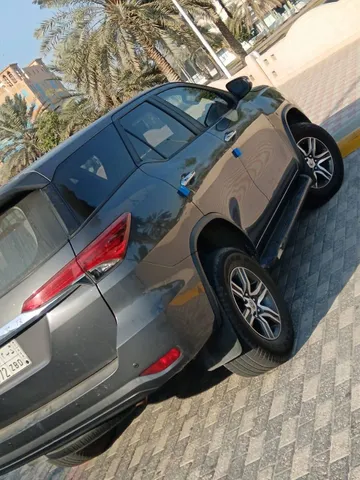 Discover undefined undefined Exterior Interior Images.Find all aspects and details of cars.