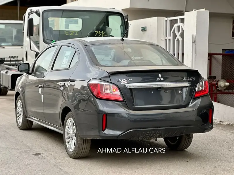 Mitsubishi Attrage 2024