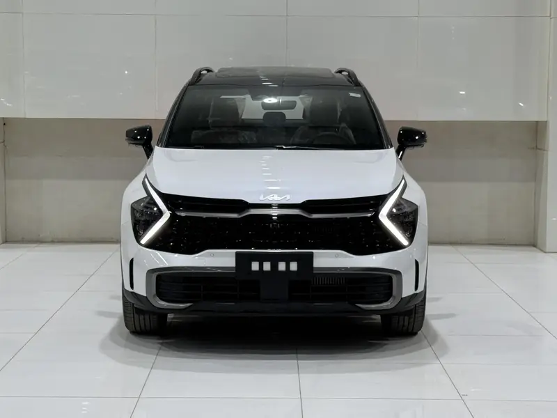 Discover undefined undefined Exterior Interior Images.Find all aspects and details of cars.
