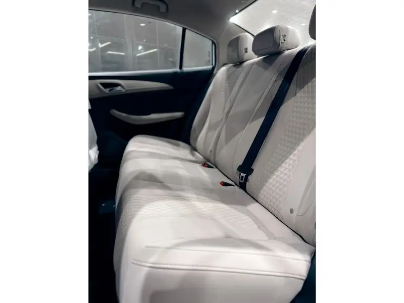 Discover undefined undefined Exterior Interior Images.Find all aspects and details of cars.