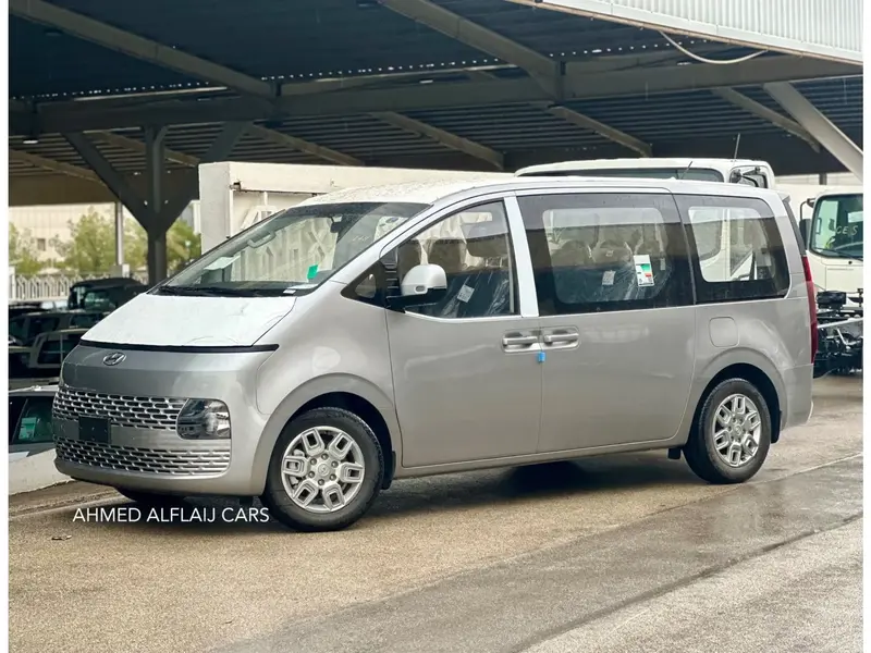 Hyundai Staria 2025