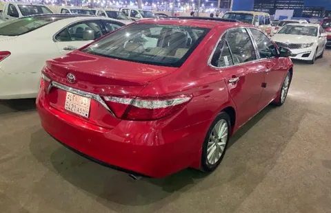 Toyota Camry 2.4 Hybrid XLE 2017