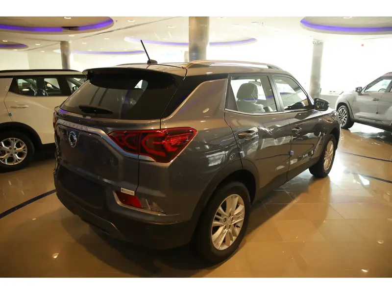 Discover undefined undefined Exterior Interior Images.Find all aspects and details of cars.
