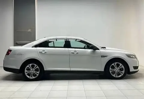 Discover undefined undefined Exterior Interior Images.Find all aspects and details of cars.