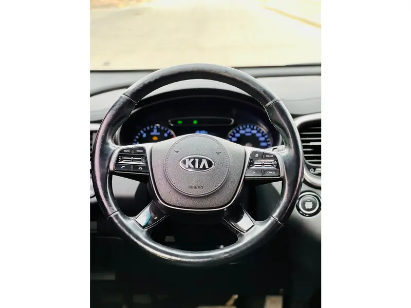 Discover undefined undefined Exterior Interior Images.Find all aspects and details of cars.