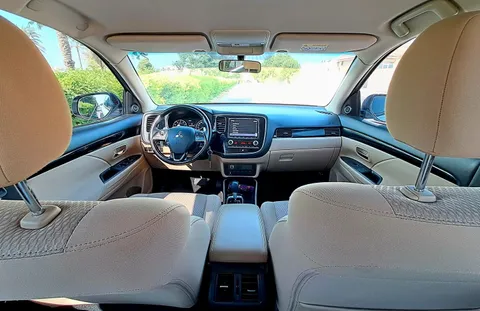 Mitsubishi Outlander 2.4L GLX 7-Seater 2022
