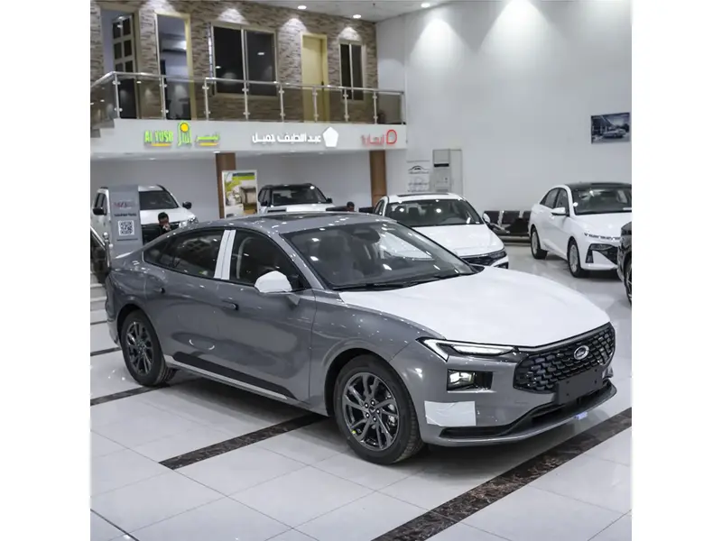Discover undefined undefined Exterior Interior Images.Find all aspects and details of cars.