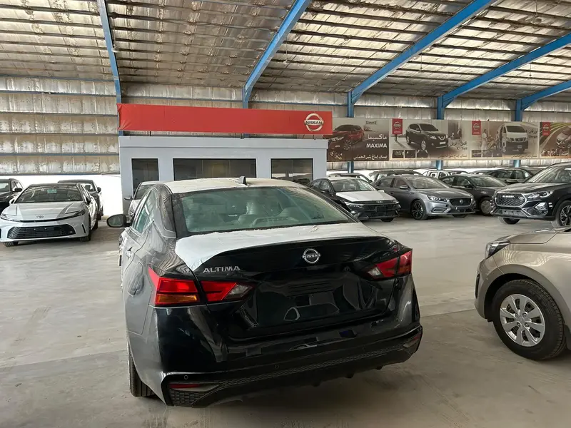 Nissan Altima 2025