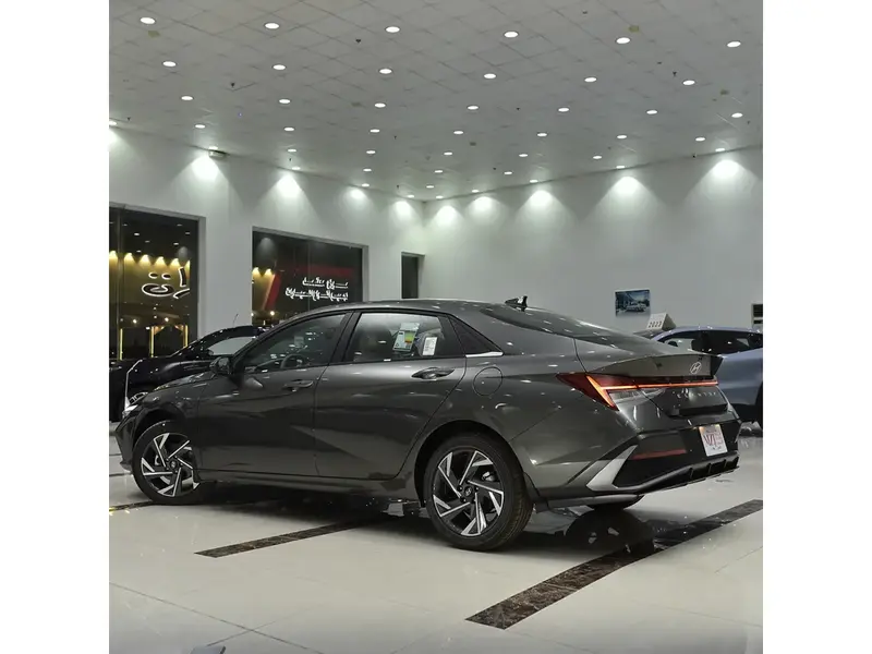 Hyundai Elantra 2025