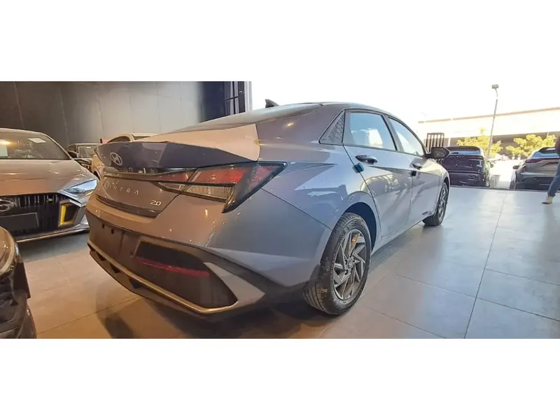 Hyundai Elantra 2025