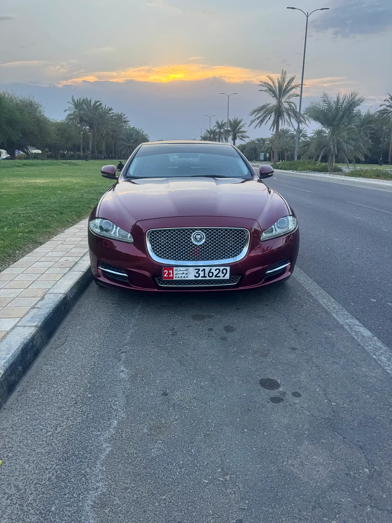 جاكوار XJ 2013