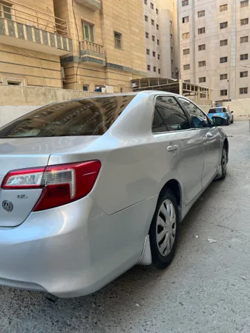 استكشف undefined undefined الصور الخارجية والداخلية. اكتشف جميع جوانب وتفاصيل السيارات.