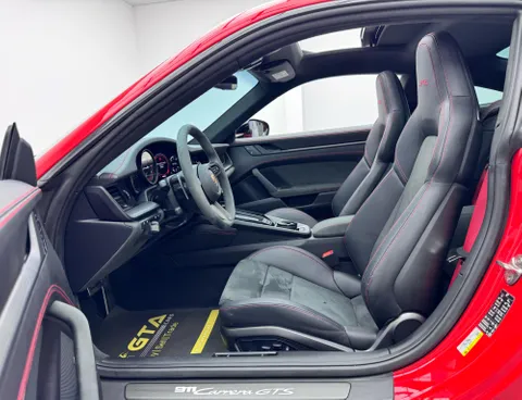 Porsche 911 Carrera GTS 2024