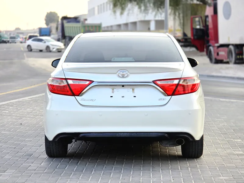 تويوتا كامري 2016