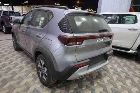 Discover undefined undefined Exterior Interior Images.Find all aspects and details of cars.