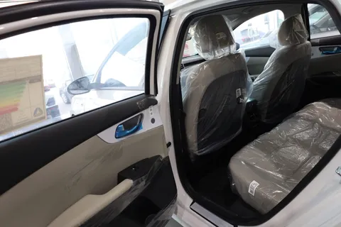 Discover undefined undefined Exterior Interior Images.Find all aspects and details of cars.