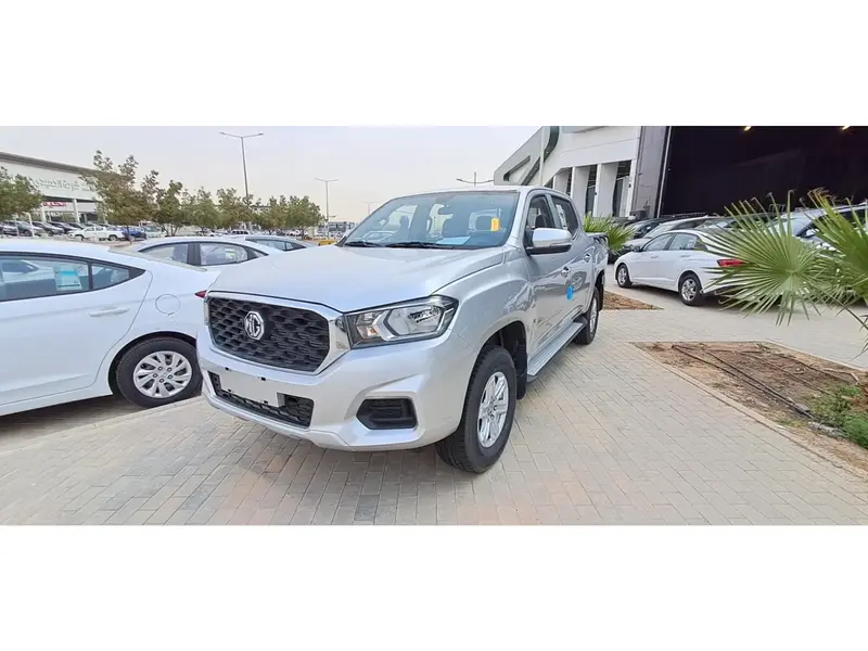 Discover undefined undefined Exterior Interior Images.Find all aspects and details of cars.