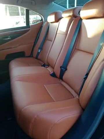 Lexus LS 460 4 door 4.6L SWB 2010