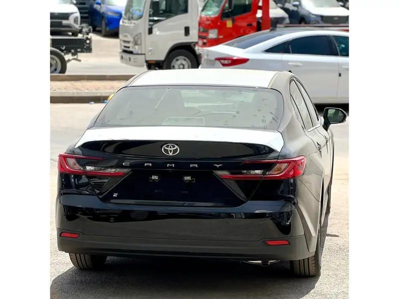 Toyota Camry 2025