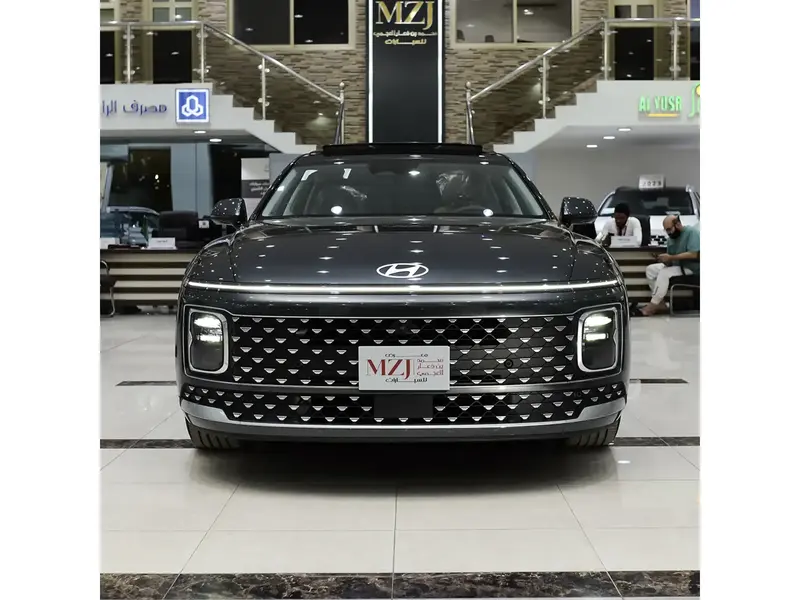 Discover undefined undefined Exterior Interior Images.Find all aspects and details of cars.