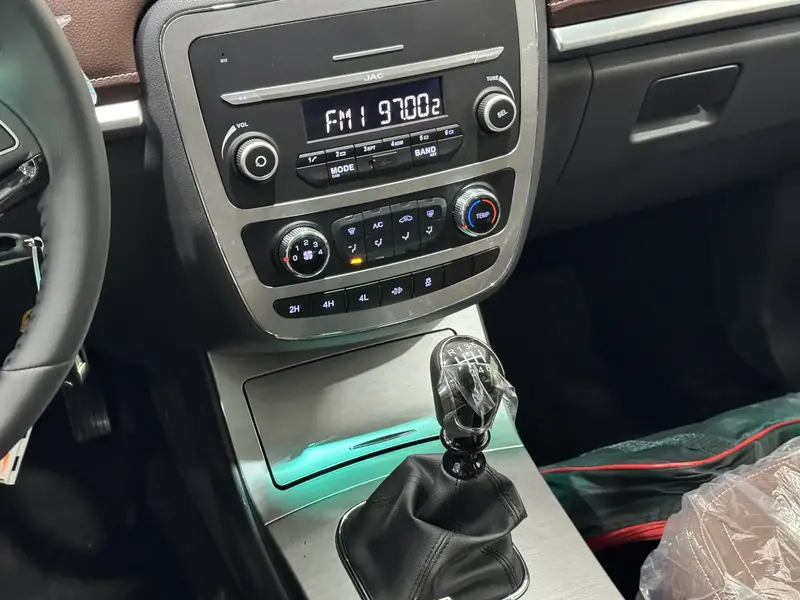 Discover undefined undefined Exterior Interior Images.Find all aspects and details of cars.