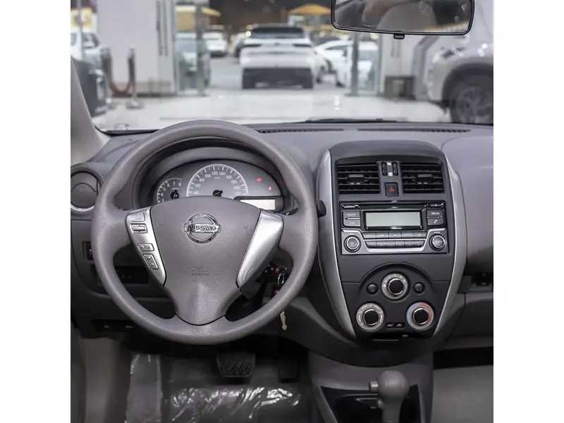 Nissan Sunny 2024