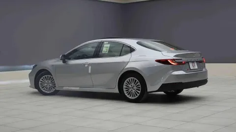 Discover undefined undefined Exterior Interior Images.Find all aspects and details of cars.
