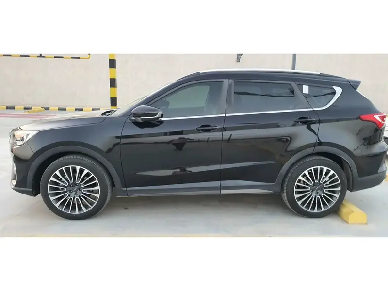 Discover undefined undefined Exterior Interior Images.Find all aspects and details of cars.