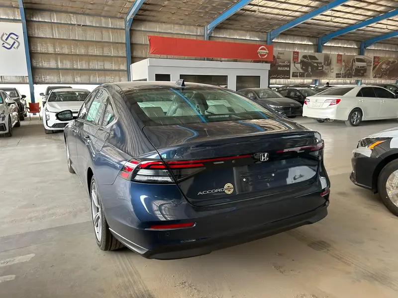 هوندا اكورد 2025 EX
