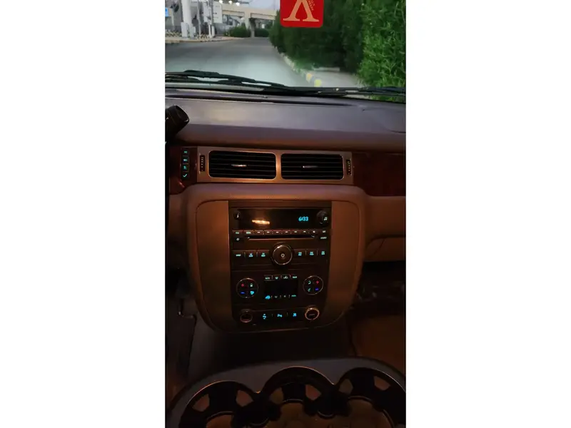 GMC Yukon XL 2010