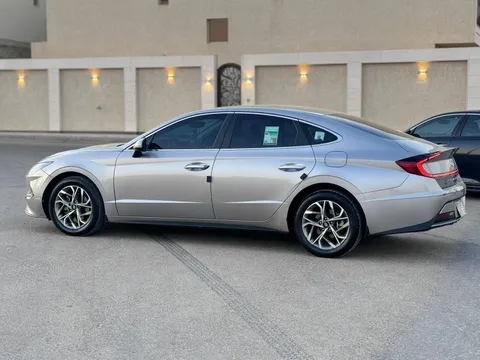 Discover undefined undefined Exterior Interior Images.Find all aspects and details of cars.