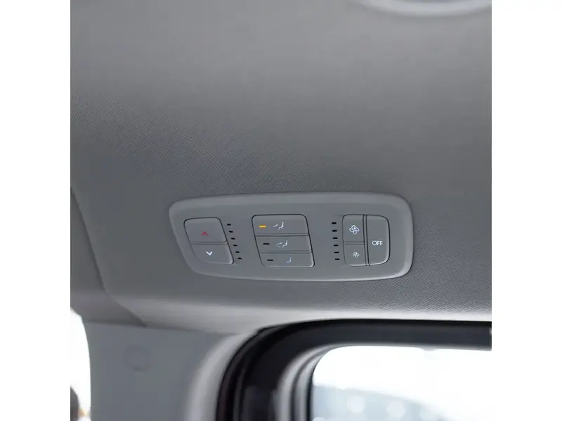 Discover undefined undefined Exterior Interior Images.Find all aspects and details of cars.