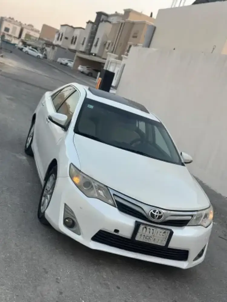 toyota toyota-camry image Toyota Camry 2014