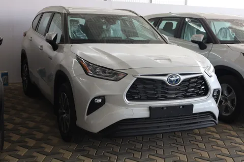 New Toyota Highlander  2.5L Hybrid GLE AWD  2023