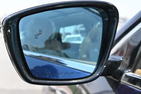 Discover undefined undefined Exterior Interior Images.Find all aspects and details of cars.