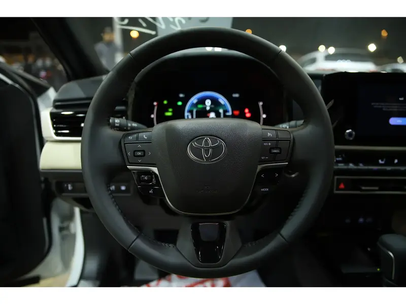 Toyota Camry 2025