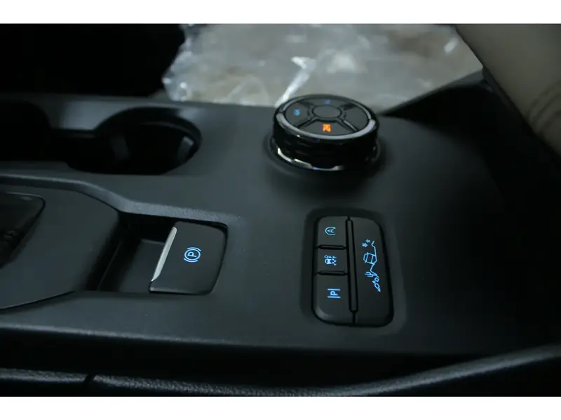 Ford EVEREST 2025
